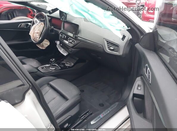 WBA13AL05P7M17206 2023 BMW M2 Белый Вид салона спереди