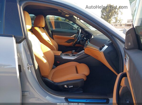 WBA13AW0XNFM71048 2022 BMW OTHER Gray Front interior view