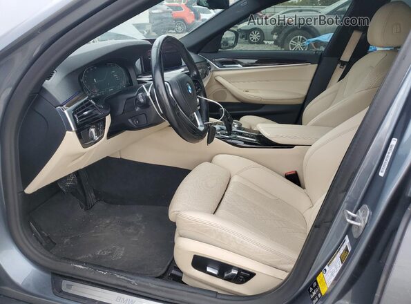 WBA13BJ02MCG04773 2021 BMW 5 SERIES Gray წინა სალონის ხედი