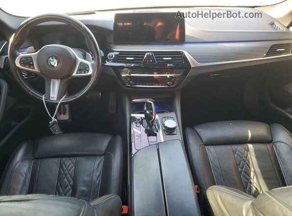 WBA13BK00MCG26690 2021 BMW M5 Gray Widok deski rozdzielczej