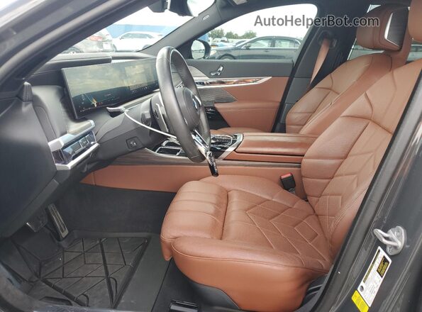 WBA23EH04PCN30141 2023 BMW 7 SERIES Gray Вид салону спереду