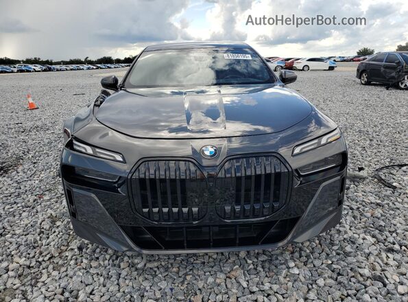 WBA23EH04PCN30141 2023 BMW 7 SERIES Gray Вид спереду