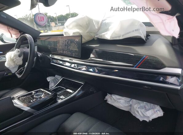 WBA23EH04SCU60424 2025 BMW 7 SERIES White 