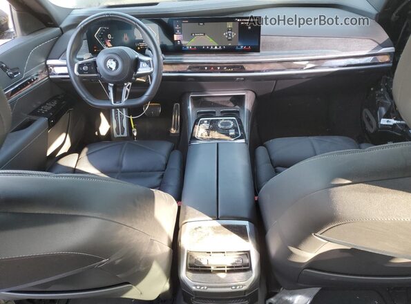 WBA23EH06PCM61565 2023 BMW 7 SERIES Black Vista del salpicadero