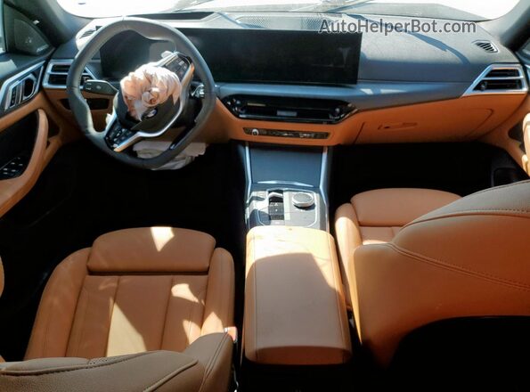 WBA23FB04SFV15161 2025 BMW 4 SERIES Белый Вид панели приборов