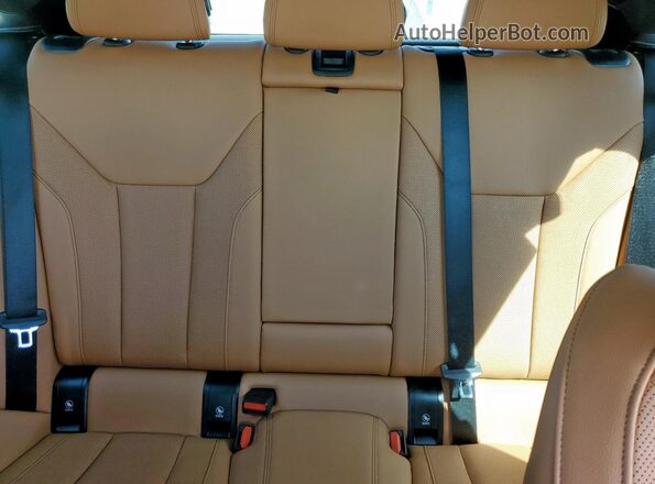 WBA23FB04SFV15161 2025 BMW 4 SERIES Белый Вид задних сидений