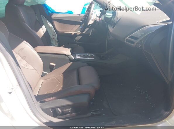 WBA23GG01S7S50630 2025 BMW 2 SERIES White Widok wnętrza z przodu