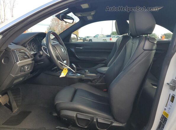 WBA2H9C36HV642326 2017 BMW 2 SERIES White Вид салону спереду