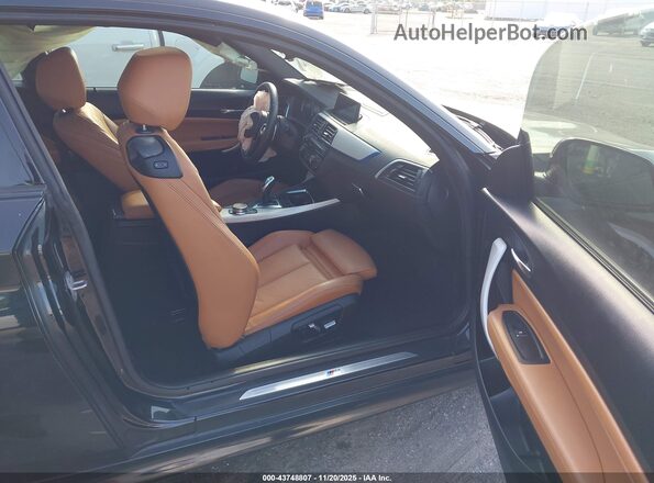 WBA2J1C56JVD09852 2018 BMW 2 SERIES Черный Вид салона спереди