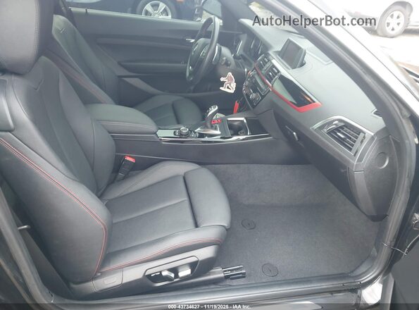 WBA2J3C53JVA49809 2018 BMW 2 SERIES Черный Вид салона спереди