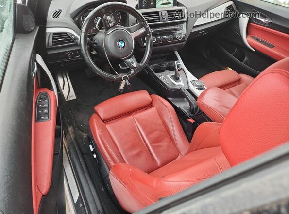 WBA2L3C33HV667597 2017 BMW M2 White Առջևի վահանակի տեսք
