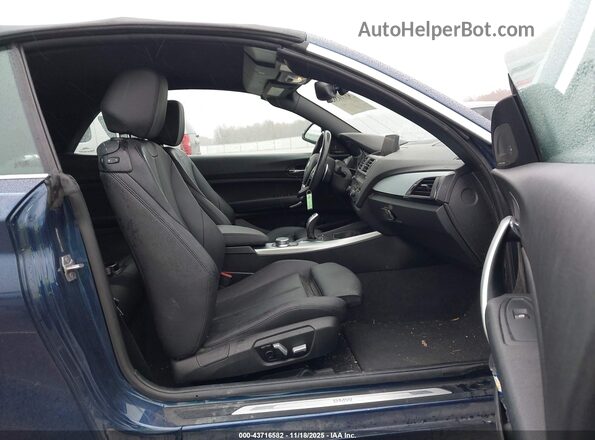 WBA2M9C3XHV717556 2017 BMW 2 SERIES Blue წინა სალონის ხედი