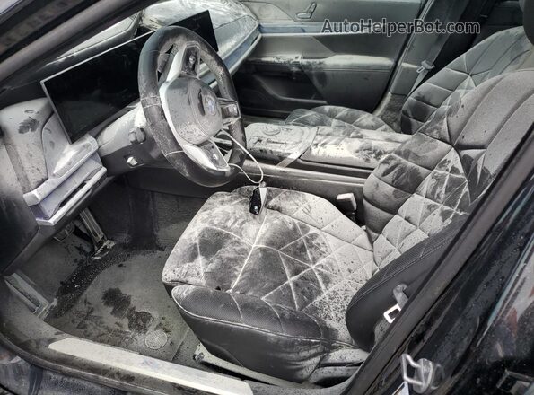 WBA33EH04RCR24049 2024 BMW 7 SERIES Black Вид салону спереду