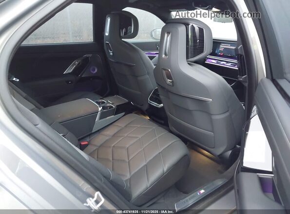 WBA33EJ02PCL11175 2023 BMW 7 SERIES Серый 