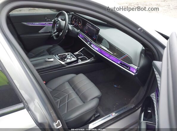 WBA33EJ02PCL11175 2023 BMW 7 SERIES Серый 