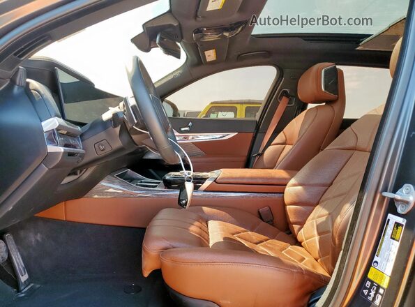 WBA33EJ03PCM74854 2023 BMW 7 SERIES Black Vista interior delantera