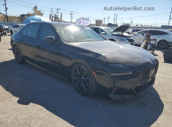 WBA33EJ05PCN11130 2023 BMW 7 SERIES Черный Передняя правая четверть