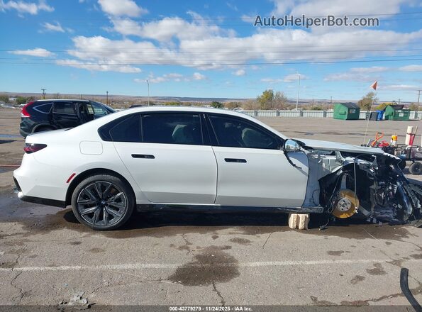 WBA33EJ08SCV55132 2025 BMW 7 SERIES White Панорамний вид салону 360°