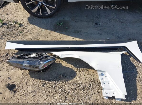WBA33FB03SFU06517 2025 BMW 4 SERIES White ხელსაწყოთა პანელის ხედი