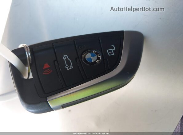 WBA33FB03SFU06517 2025 BMW 4 SERIES White წინა პანელის ხედი