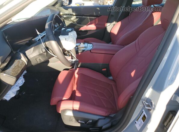 WBA43FJ01TCU95769 2026 BMW 5 SERIES Gray Front interior view