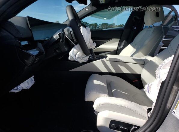 WBA43FJ02RCS16404 2024 BMW 5 SERIES Gray Vista interior delantera