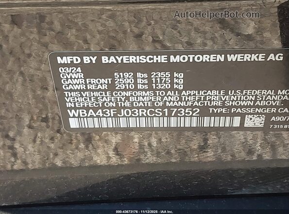WBA43FJ03RCS17352 2024 BMW 5 SERIES Black ძრავის განყოფილების ხედი