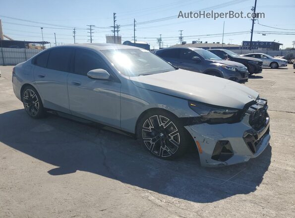 WBA43FJ06TCV80686 2026 BMW 5 SERIES Gray Front right