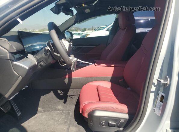WBA43FJ06TCV80686 2026 BMW 5 SERIES Gray Front interior view