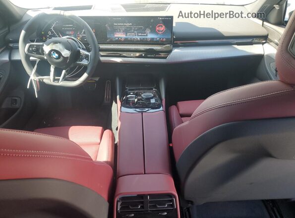 WBA43FJ06TCV80686 2026 BMW 5 SERIES Gray Dashboard view