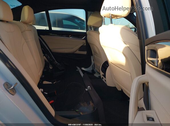 WBA53BH0XNCK42097 2022 BMW 5 SERIES White Widok naklejki z numerem VIN