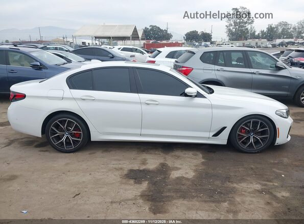 WBA53BJ00MCF56384 2021 BMW 5 SERIES White Rear interior view