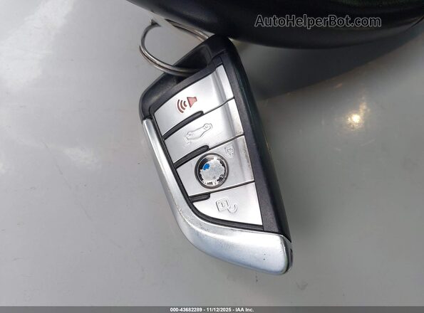 WBA53BJ00MCF56384 2021 BMW 5 SERIES White Dashboard view