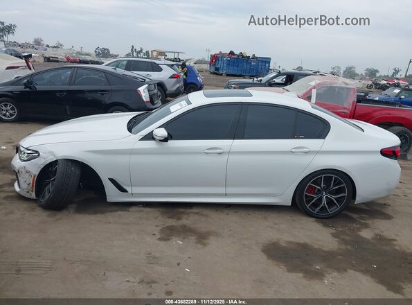WBA53BJ00MCF56384 2021 BMW 5 SERIES White 360 interior view