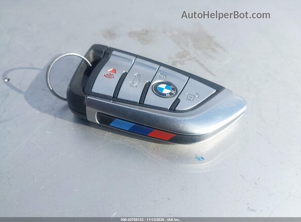 WBA53BJ06NWX43934 2022 BMW 5 SERIES Black Вид панелі приладів