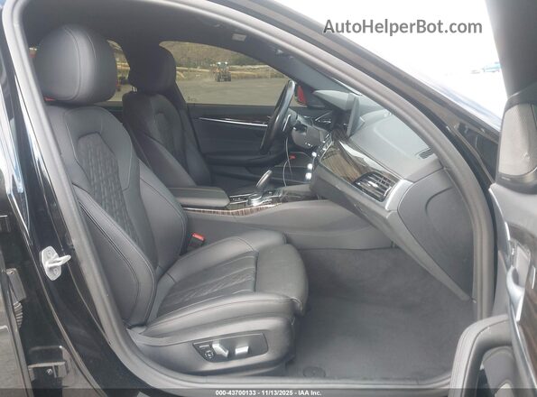 WBA53BJ06NWX43934 2022 BMW 5 SERIES Black Вид салону спереду