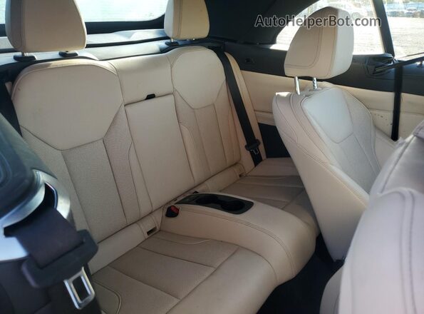 WBA53DB04SCU22627 2025 BMW 4 SERIES Blue Vista de los asientos traseros