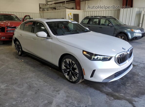 WBA53FJ00RCP18560 2024 BMW 5 SERIES White Front right