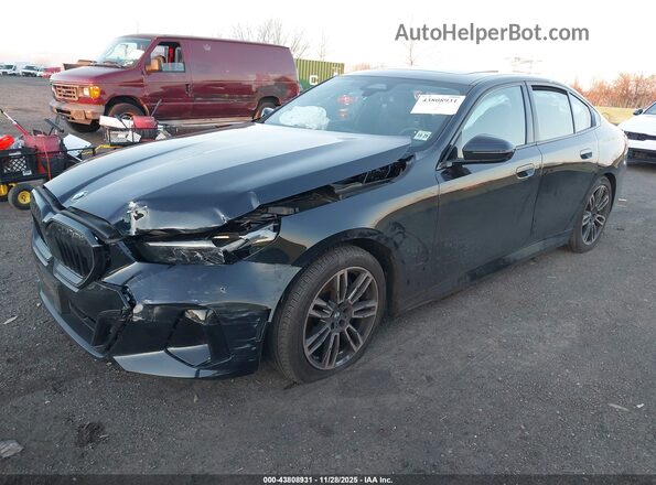WBA53FJ0XRCT06288 2024 BMW 5 SERIES Black Առջևի ձախ երեք քառորդ տեսարան