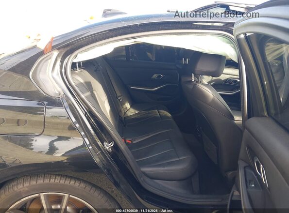 WBA5R1C50KFH25896 2019 BMW 3 SERIES Black VIN კოდის სტიკერის ხედი
