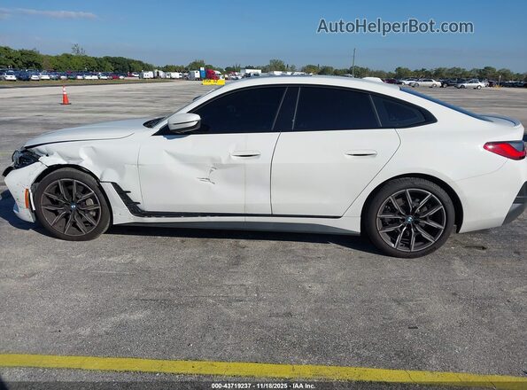 WBA63AV07NFM36846 2022 BMW 4 SERIES White 360 interior view