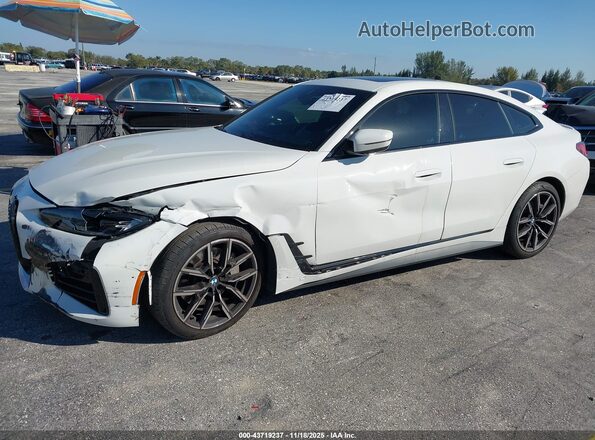 WBA63AV07NFM36846 2022 BMW 4 SERIES White Front view