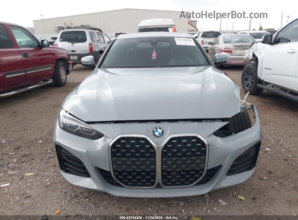 WBA63AV09NFM10409 2022 BMW 4 SERIES Gray Rear interior view