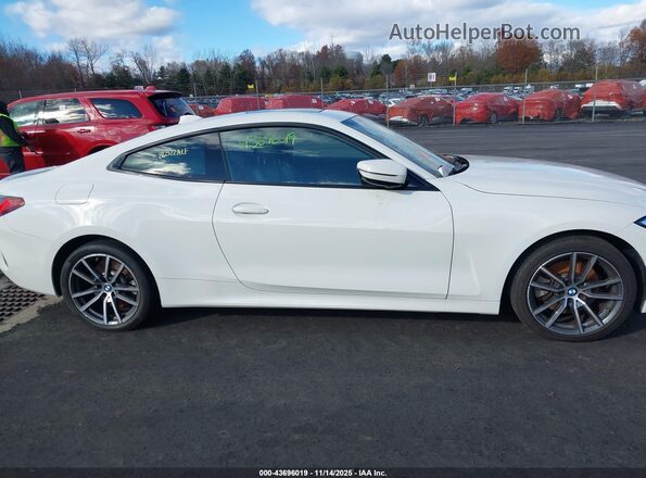 WBA73AP04MCG99509 2021 BMW 4 SERIES White Widok wnętrza z tyłu