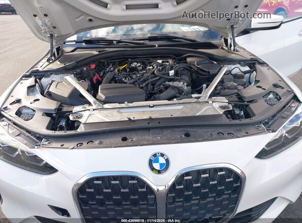 WBA73AP04MCG99509 2021 BMW 4 SERIES White Widok z tyłu