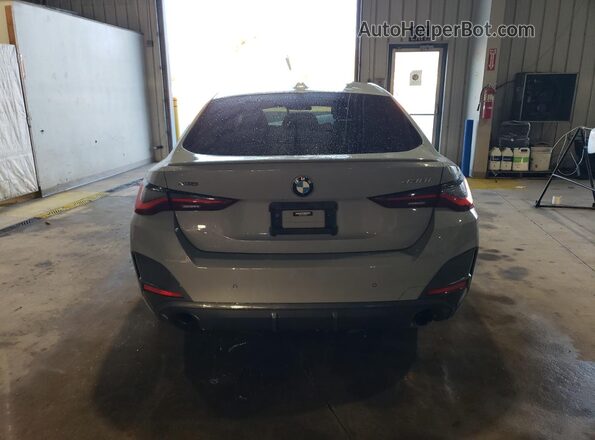 WBA73AV04PFN04852 2023 BMW 4 SERIES Gray Vista trasera