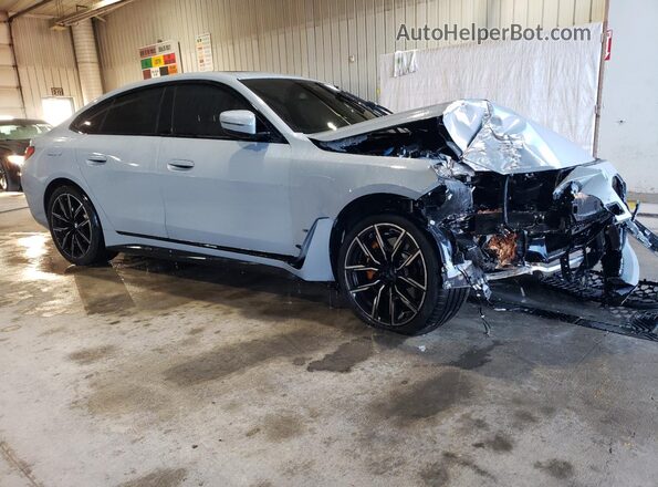 WBA73AV04PFN04852 2023 BMW 4 SERIES Gray Delantero derecho