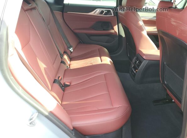 WBA73AV04PFN04852 2023 BMW 4 SERIES Gray Vista de los asientos traseros