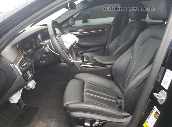 WBA73BJ04MCF18455 2021 BMW 5 SERIES Black Widok wnętrza z przodu