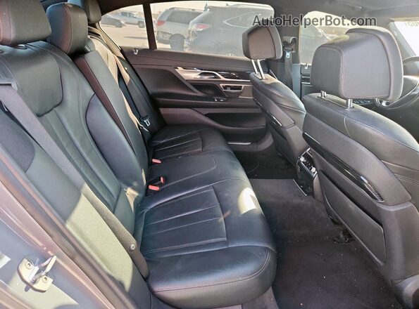 WBA7E2C58KB217271 2019 BMW 7 SERIES Gray Widok tylnych siedzeń
